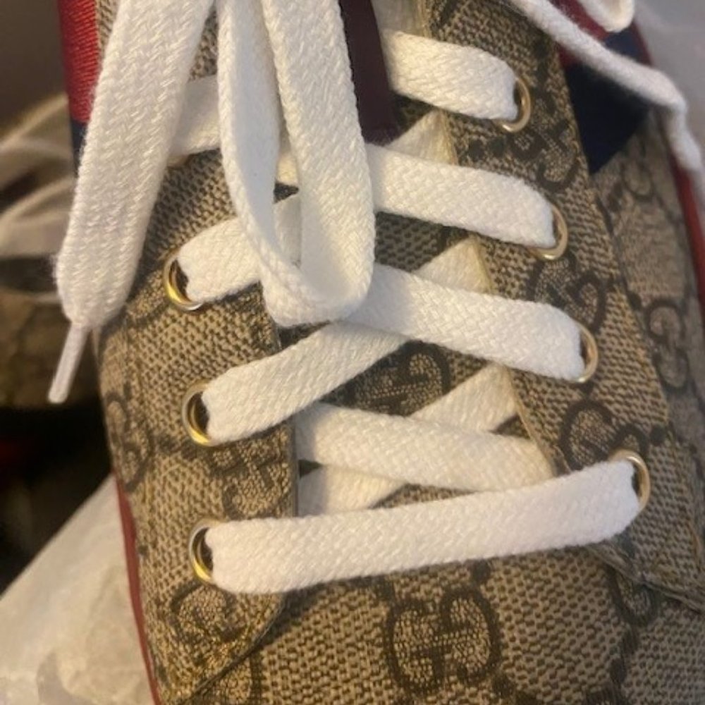 NEW  AUTHENTIC  MEN - Gucci Sneakers!! - Picture 9 of 10